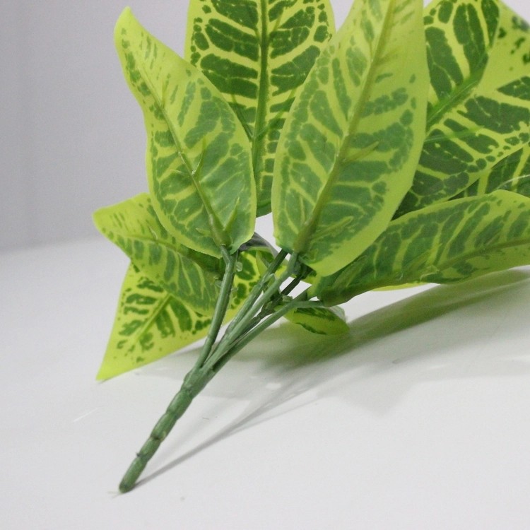 UK Office Decoration Indoor Artificial Plant Accessories