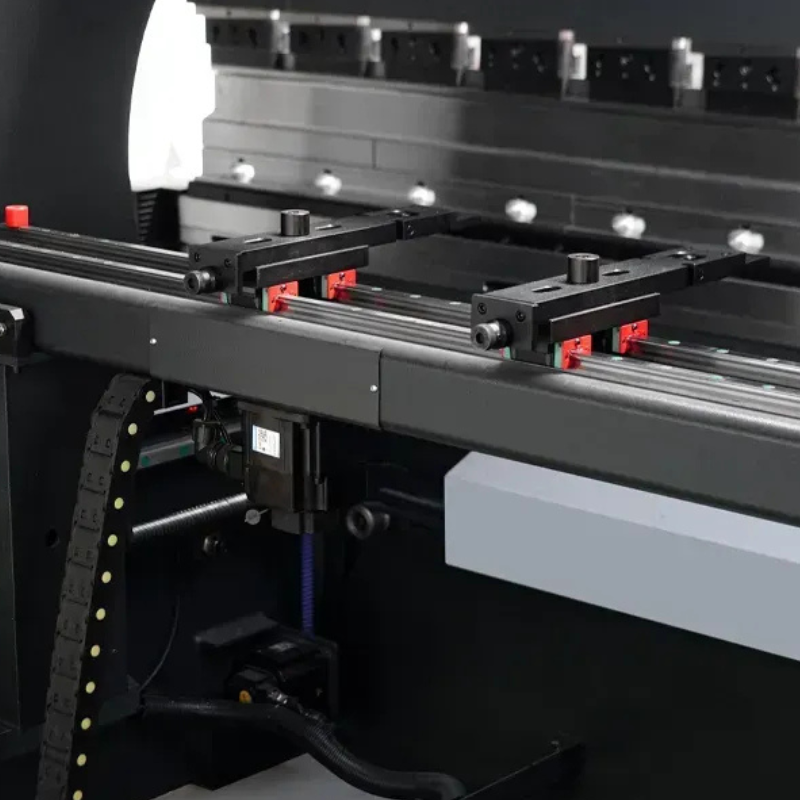 What Is a Hydraulic Swing Beam Shearing Machine?