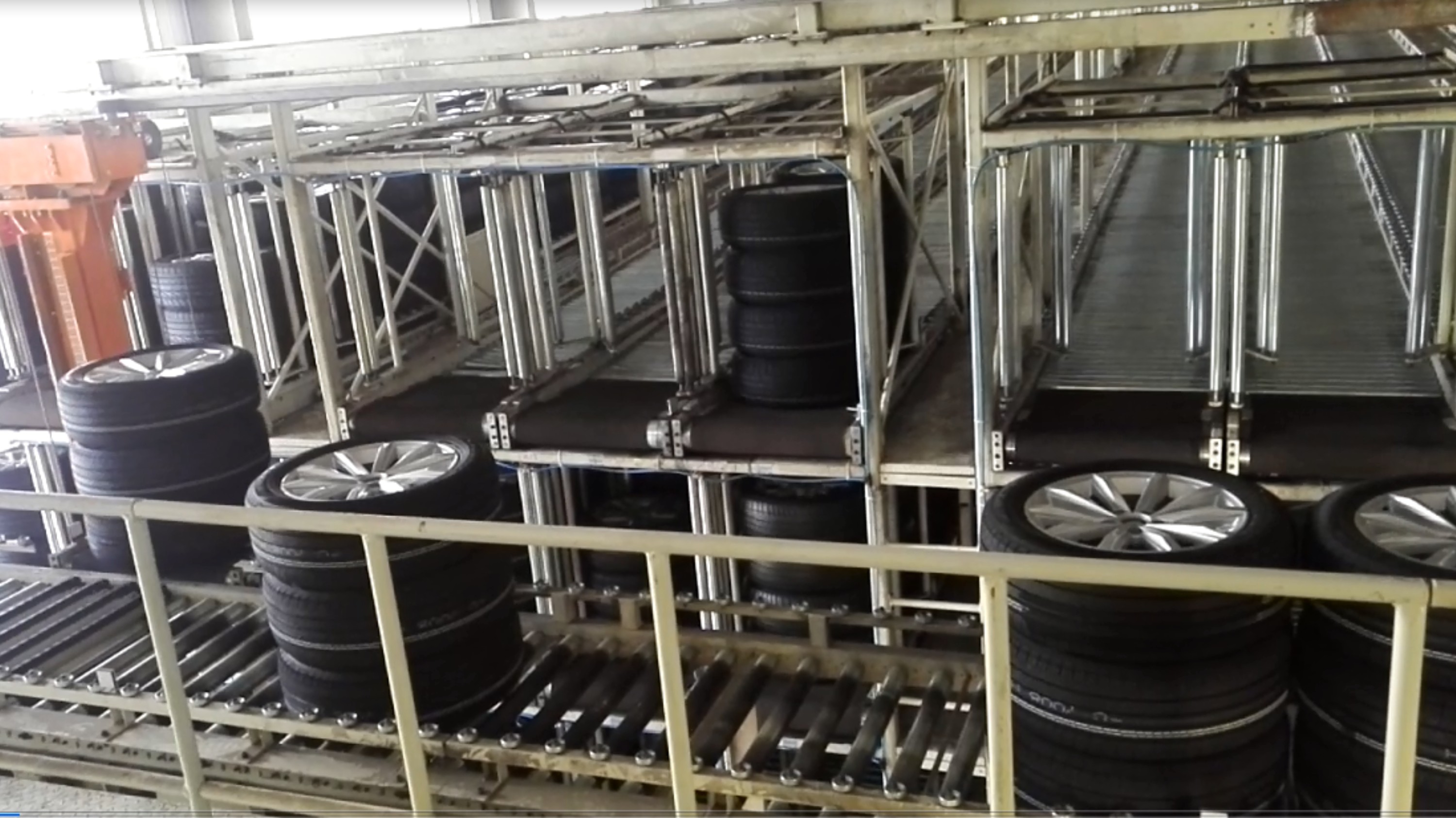 Project 008 &ndash; 7 Stacker Cranes (3 on same aisle, 4 on another aisle)