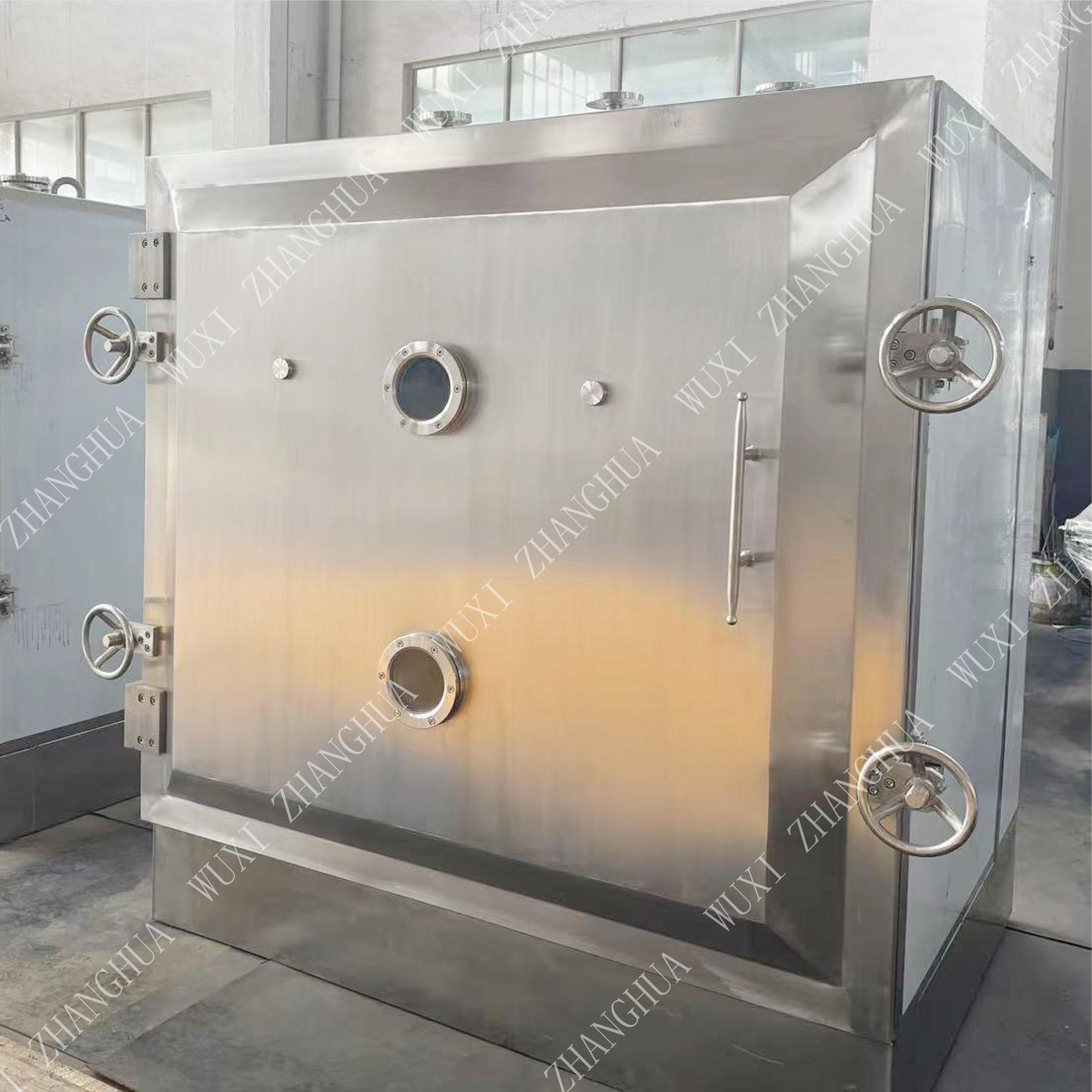 Vacuum drying oven safe for APIs with solvent residues