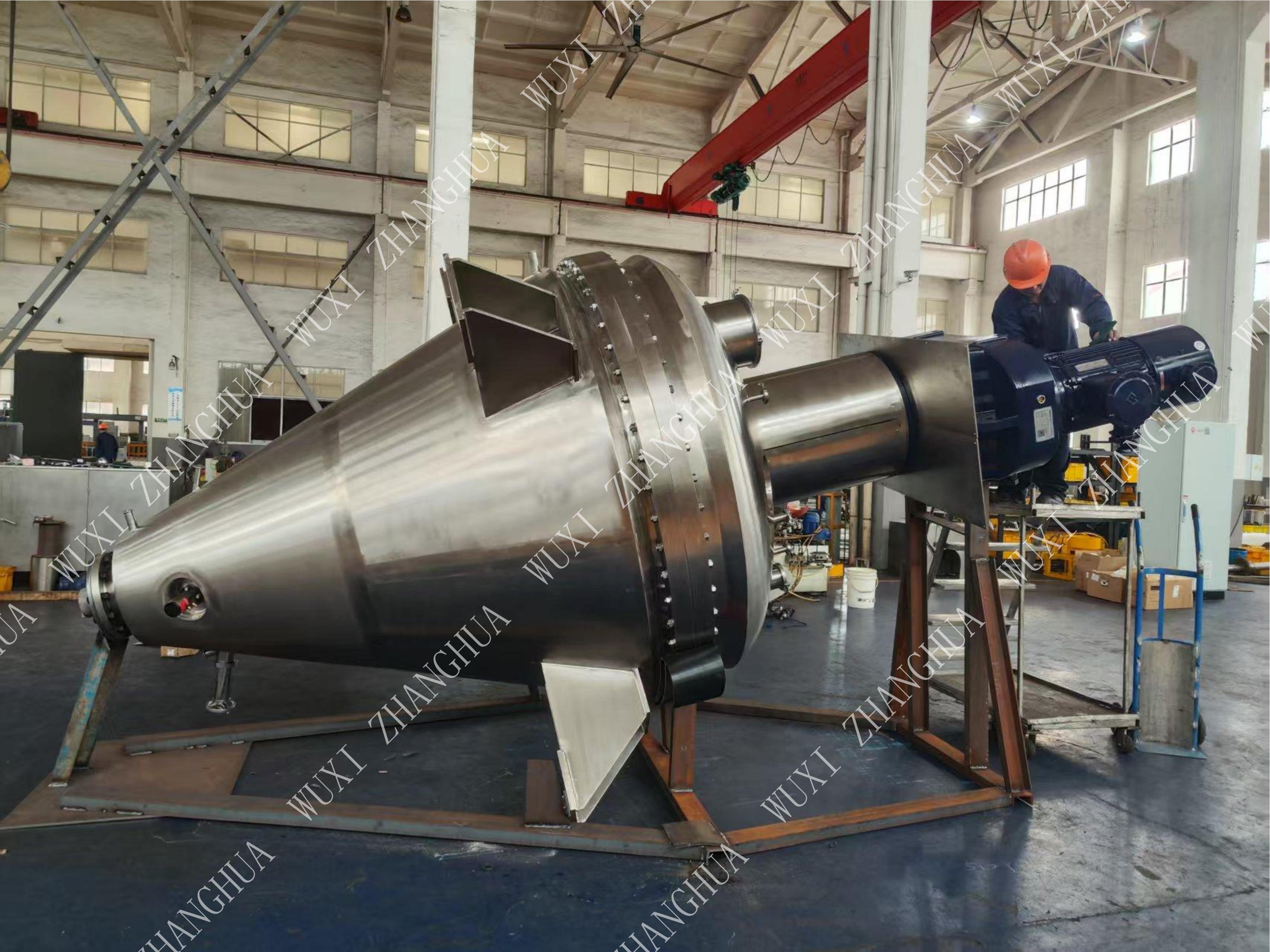 Nauta conical dryer closed vacuum dust-free