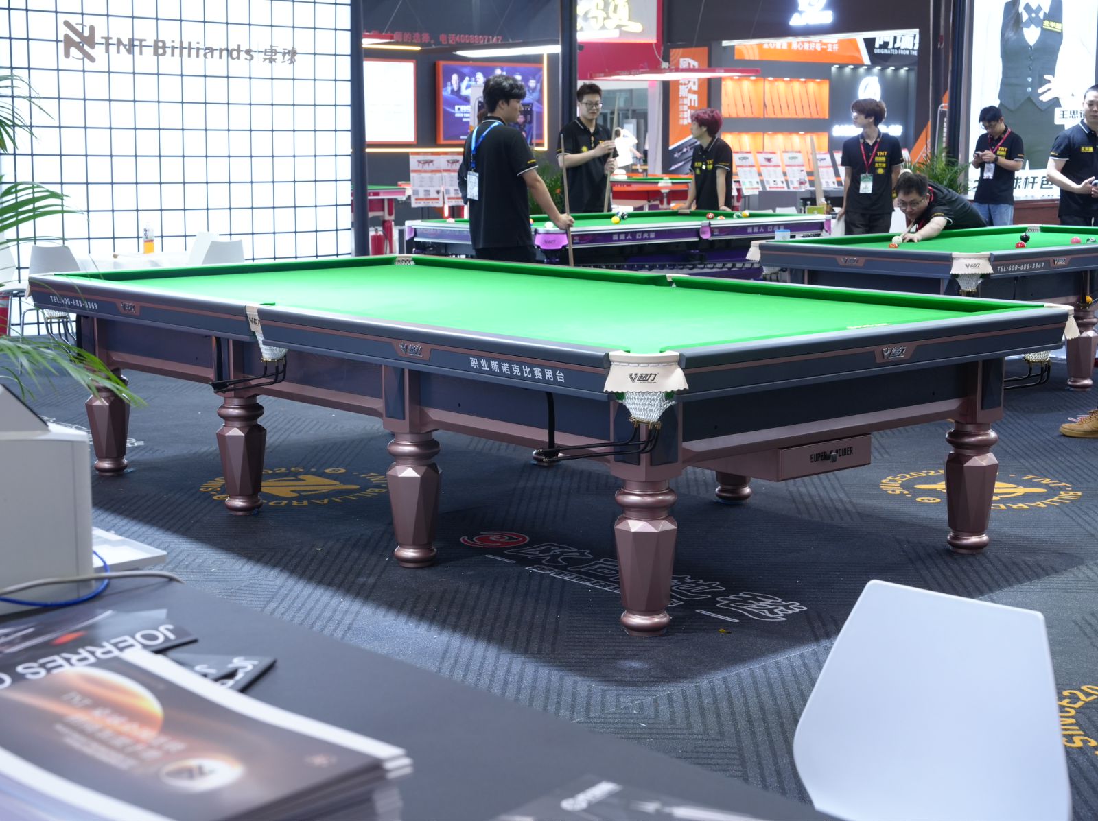 Diamond Snooker Table close-up of playing surface and pockets