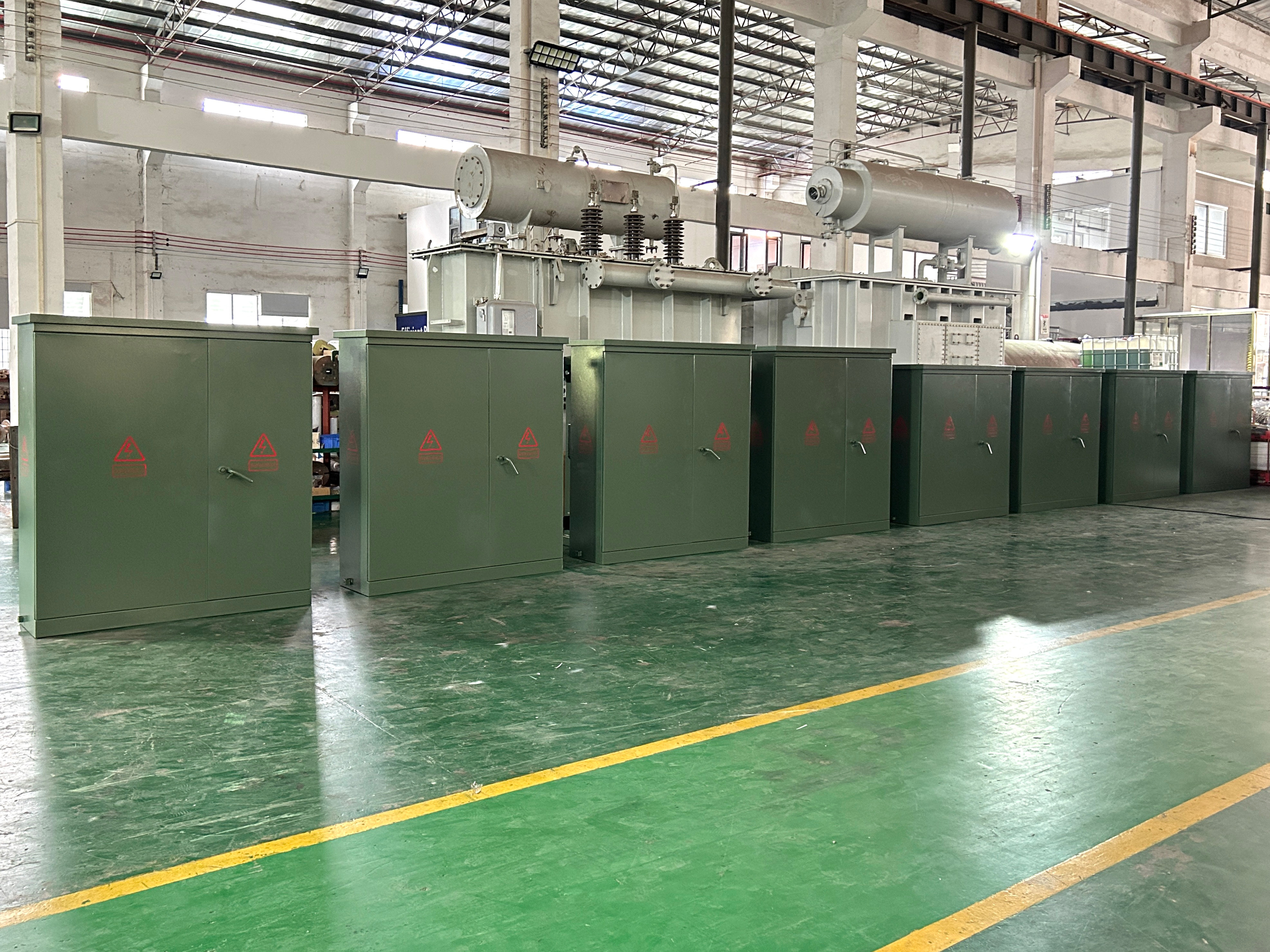 Three phase pad mounted transformer