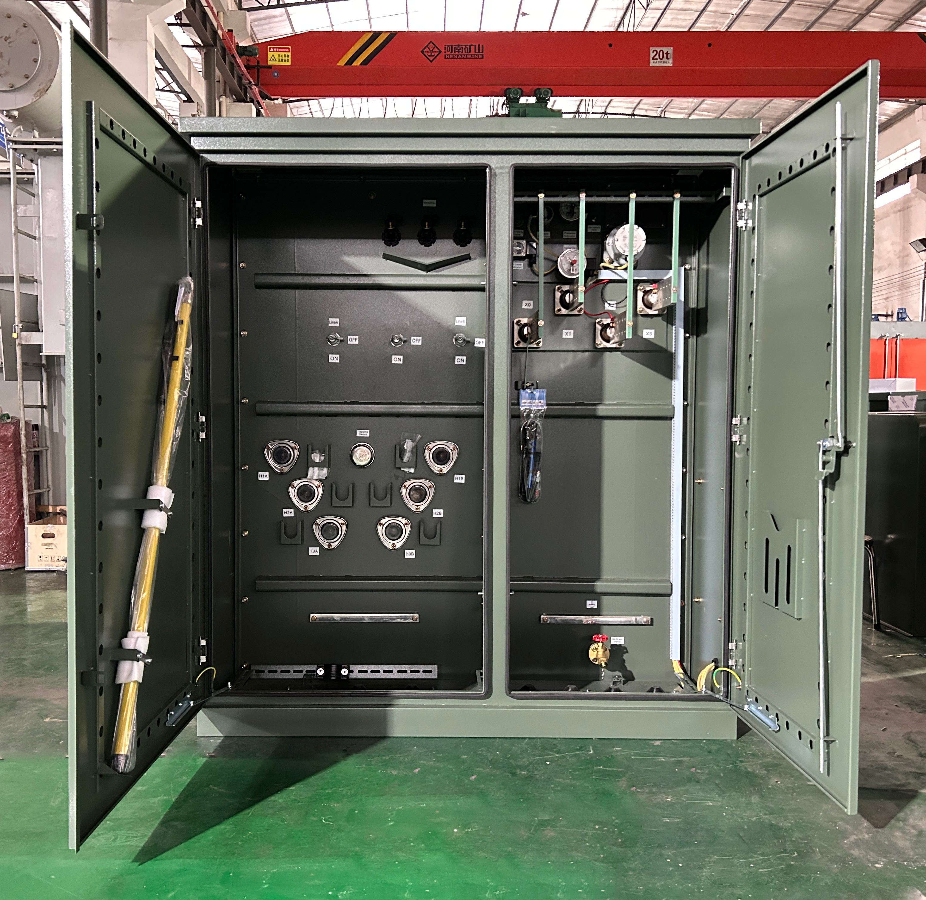 5 MVA three-phase pad-mounted transformer rated 13800 V to 4160Y/2400 V, built to ANSI/IEEE standards for North American distribution projects