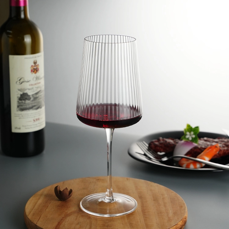 540ml Transparent Ribbed Wine Glass