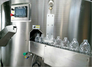 Food processing and packaging equipment with gearmotors