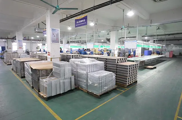 Winshare Thermal production workshop with advanced CNC machines for cold plate manufacturing
