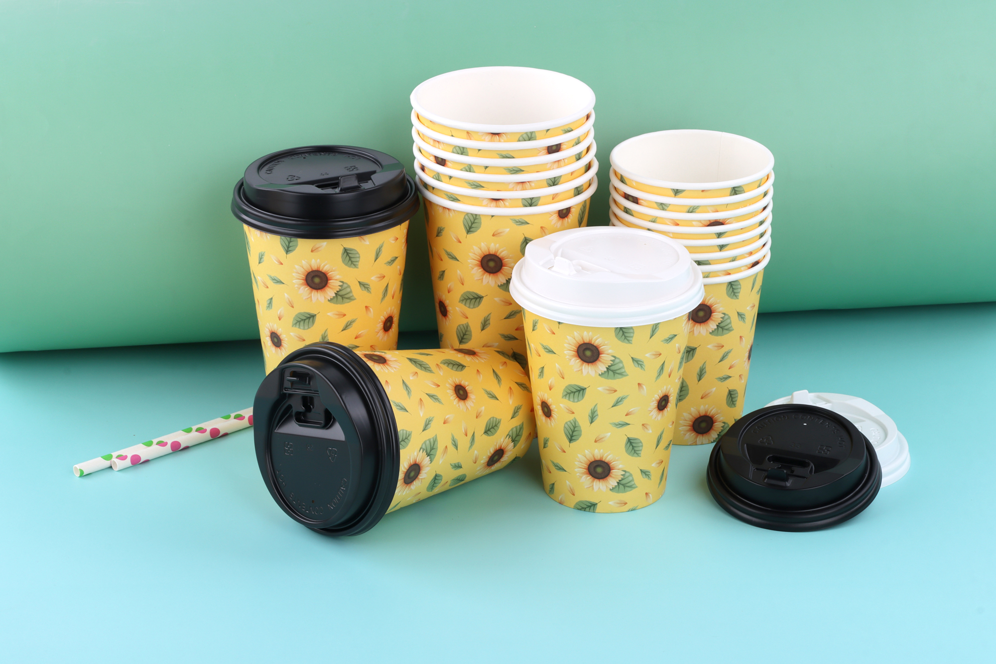 Multi-color disposable coffee cup set for branded beverage packaging