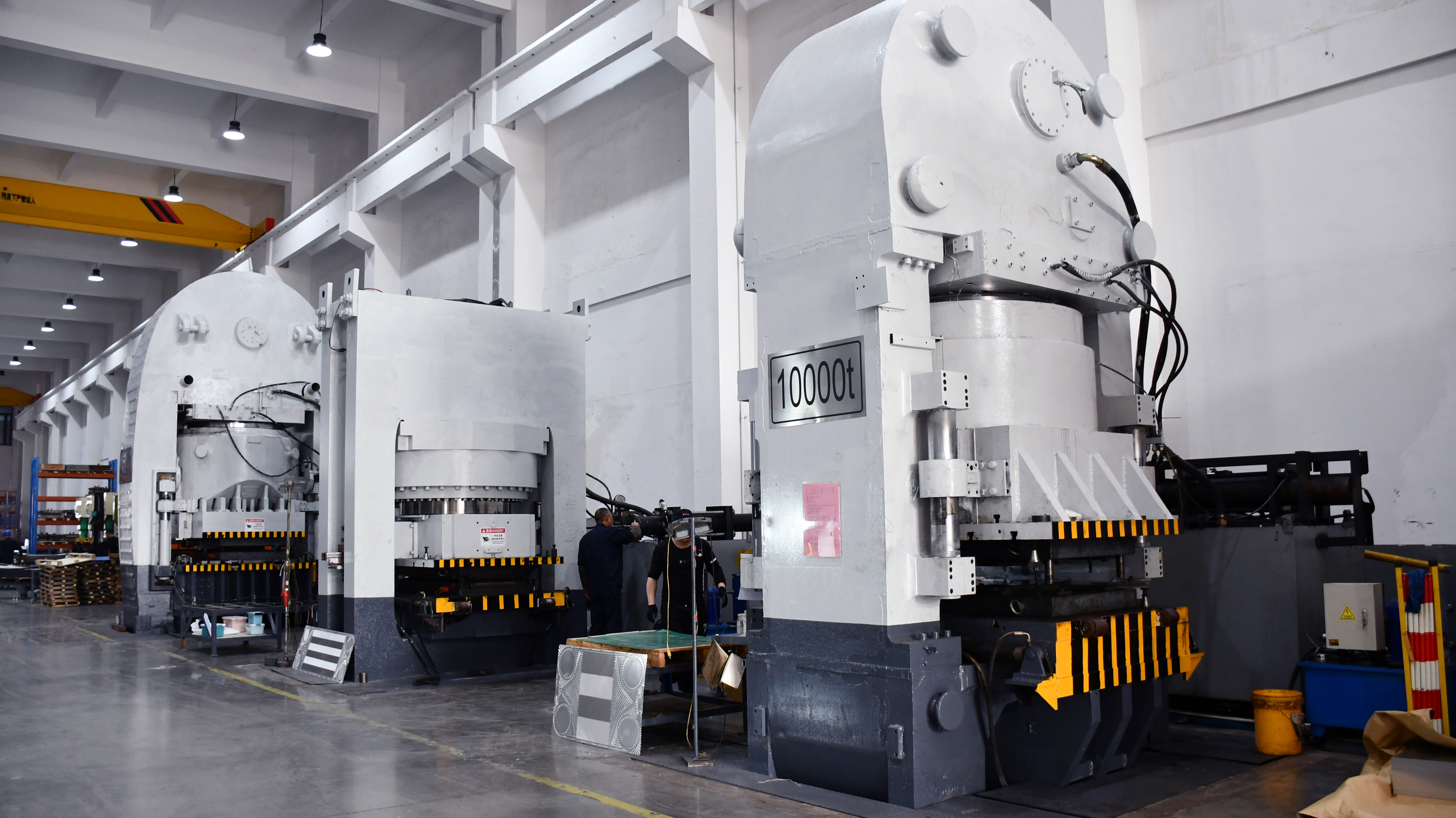 Modern plate heat exchanger production at Yuling