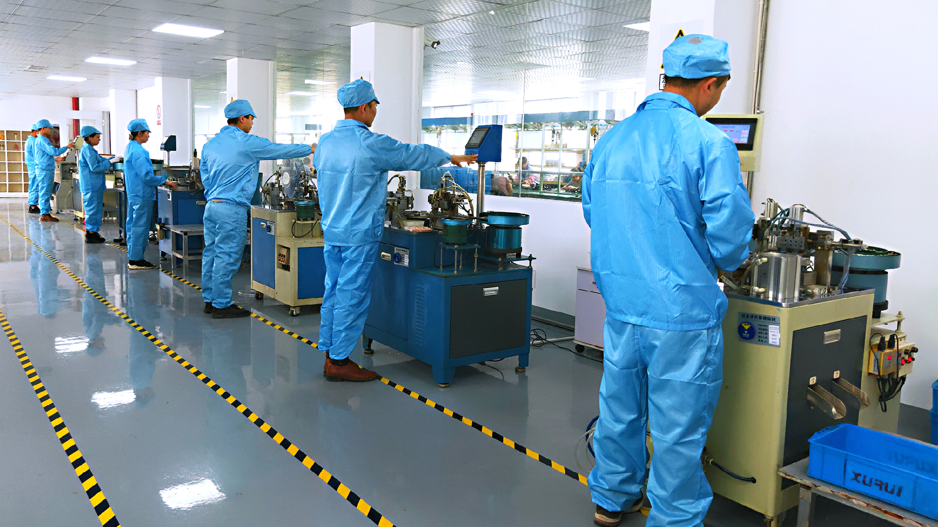 XURUI Solid State Relay production workshop