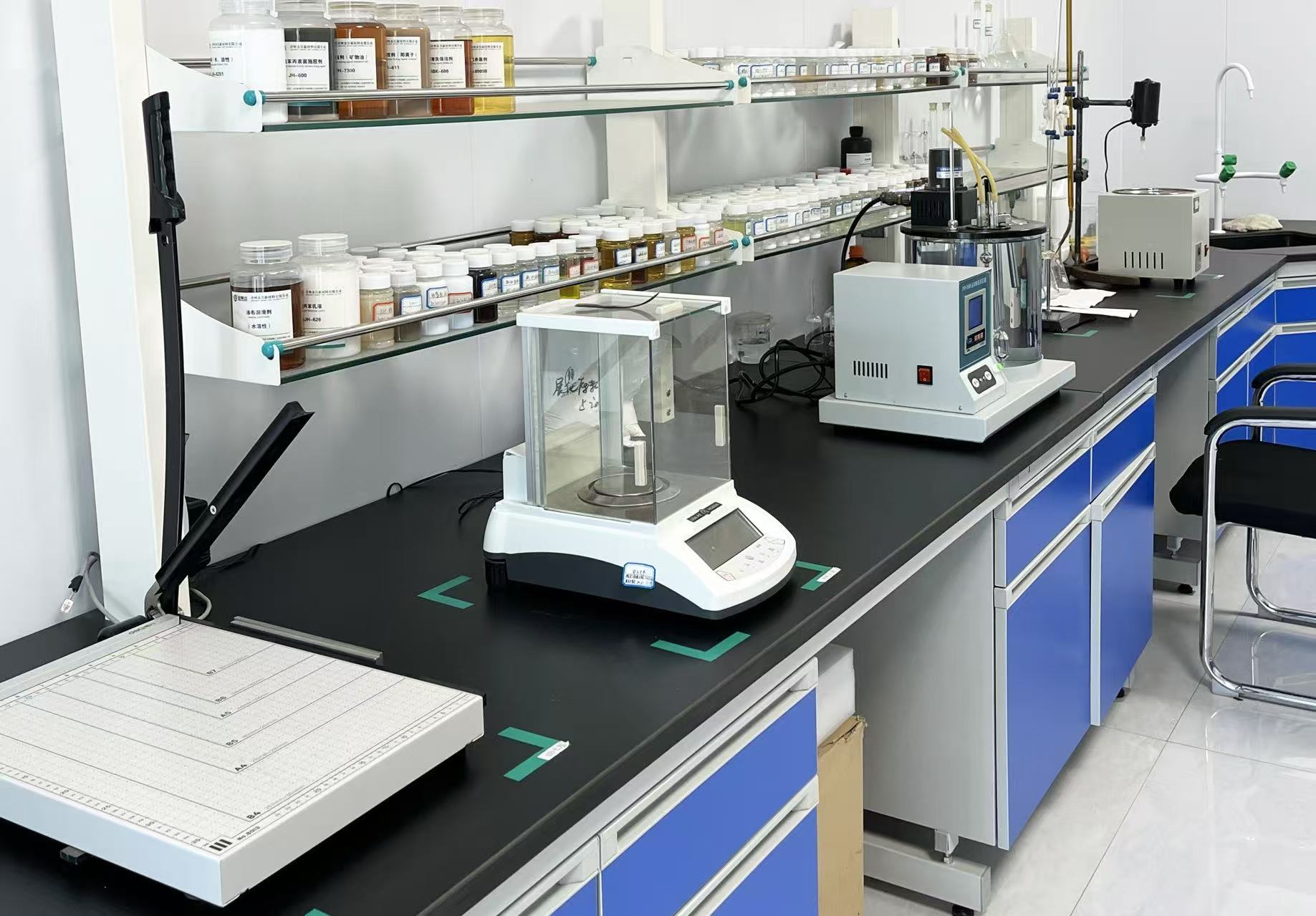 JHDA performance test laboratory evaluating dry strength agent effect on ring crush and tensile strength