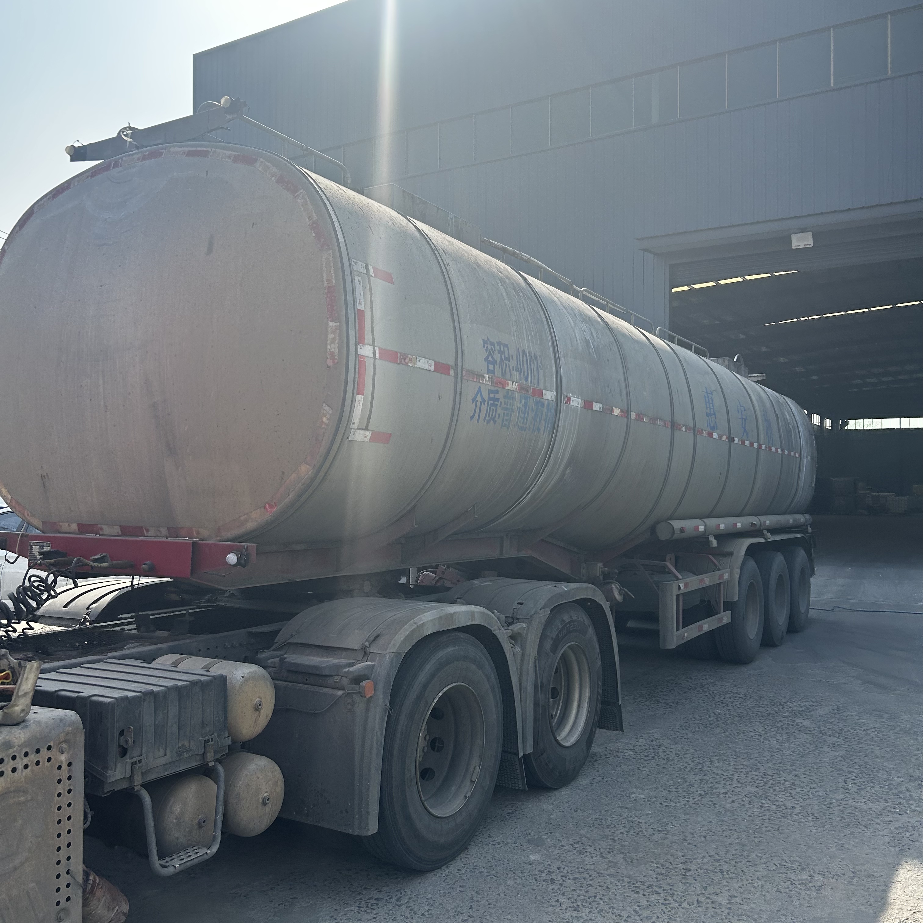 Tank truck packaging for bulk liquid paper sizing agent delivery