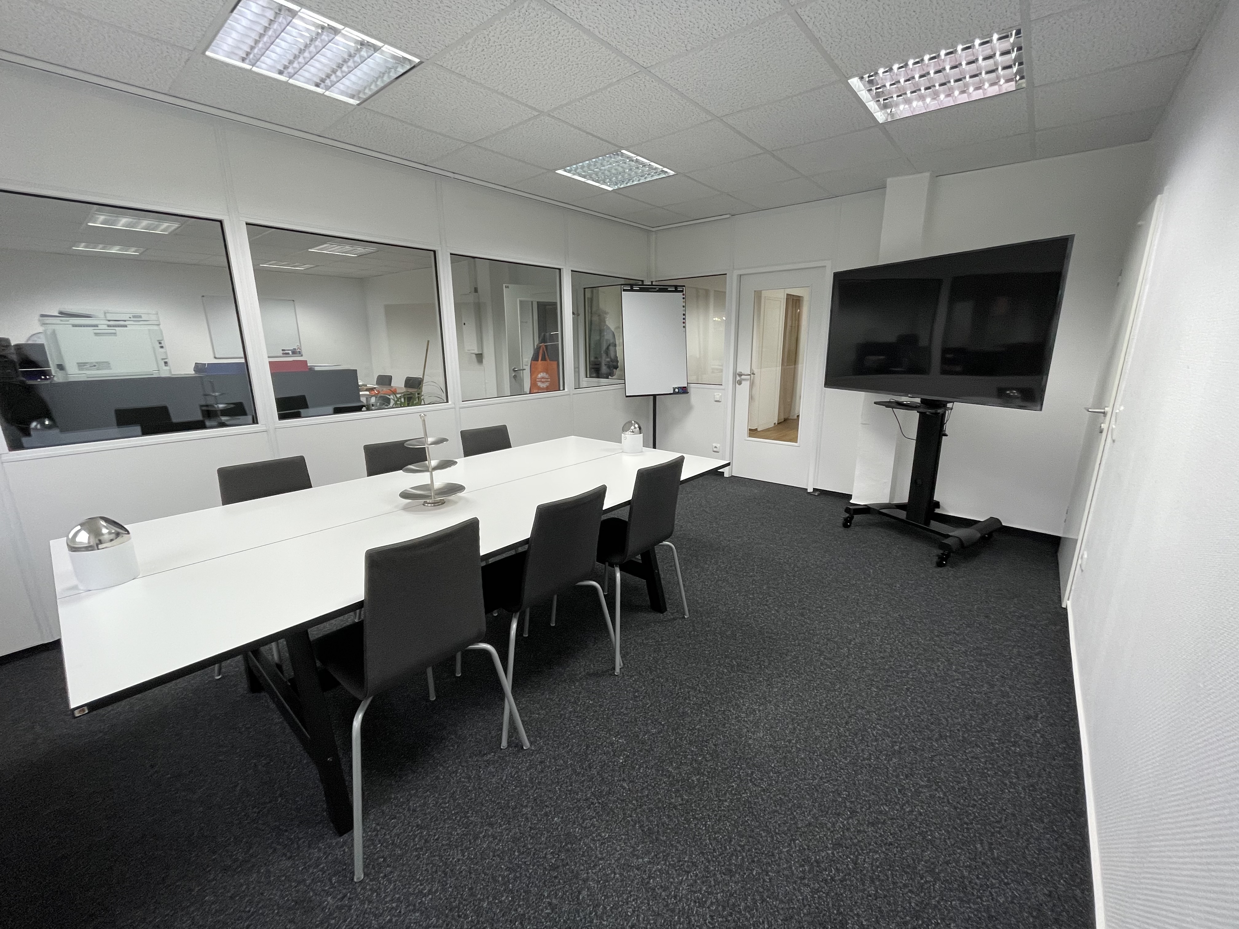 ACT MOTOR German Office Meeting Room