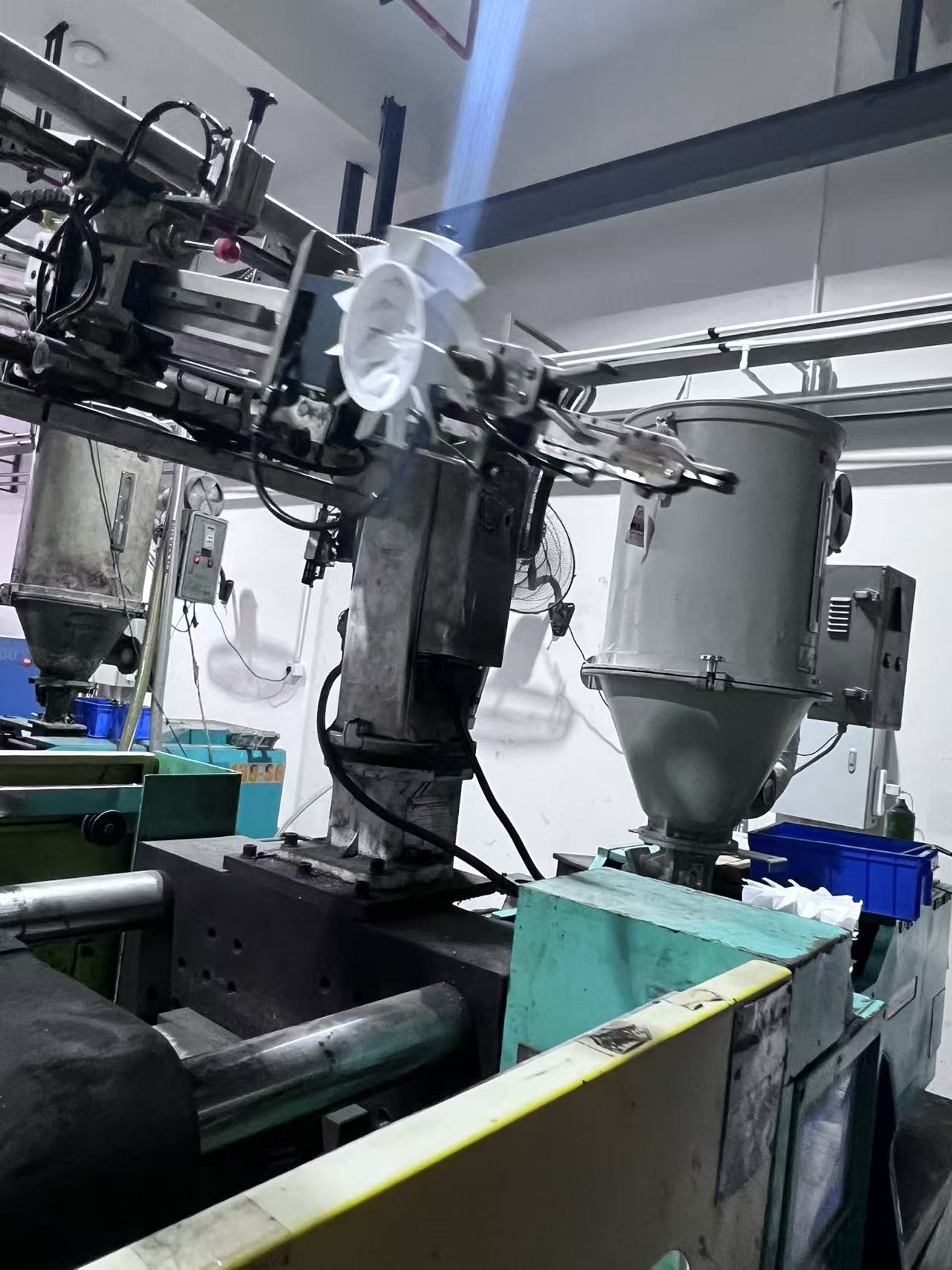 Injection Molding Process at Aosun