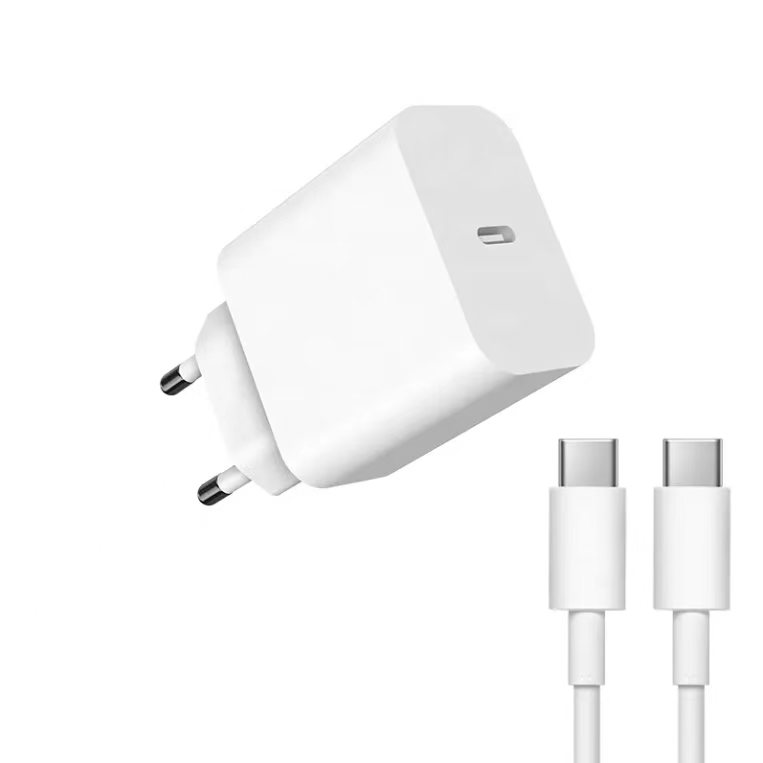 USB A and USB C ports on the 45W charger