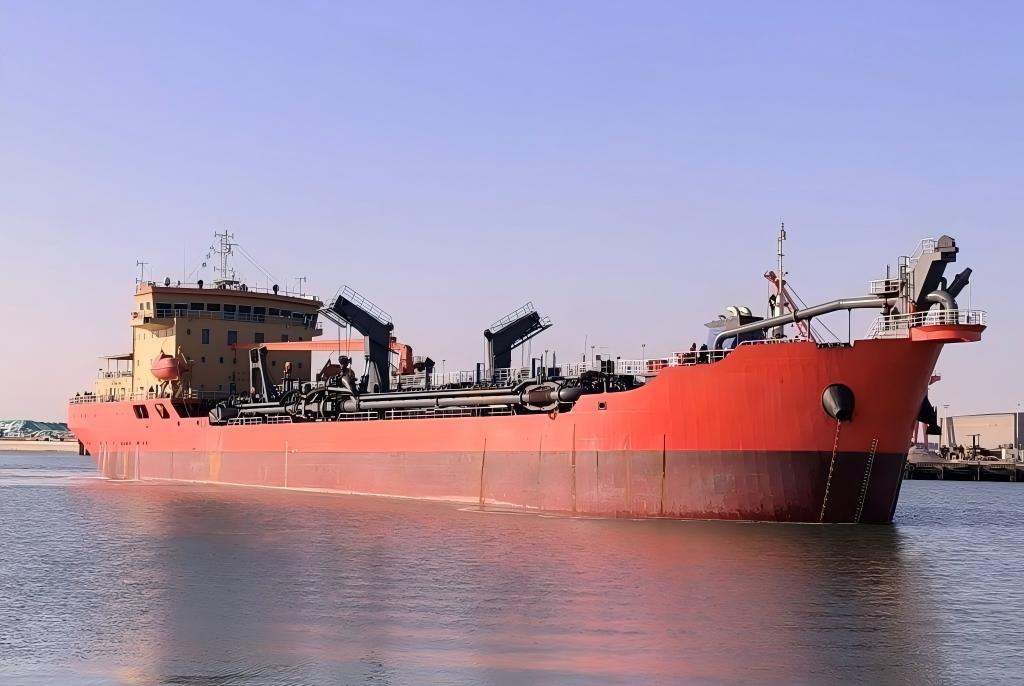 9000 cubic meter trailing suction hopper dredger for open sea and port deepening projects