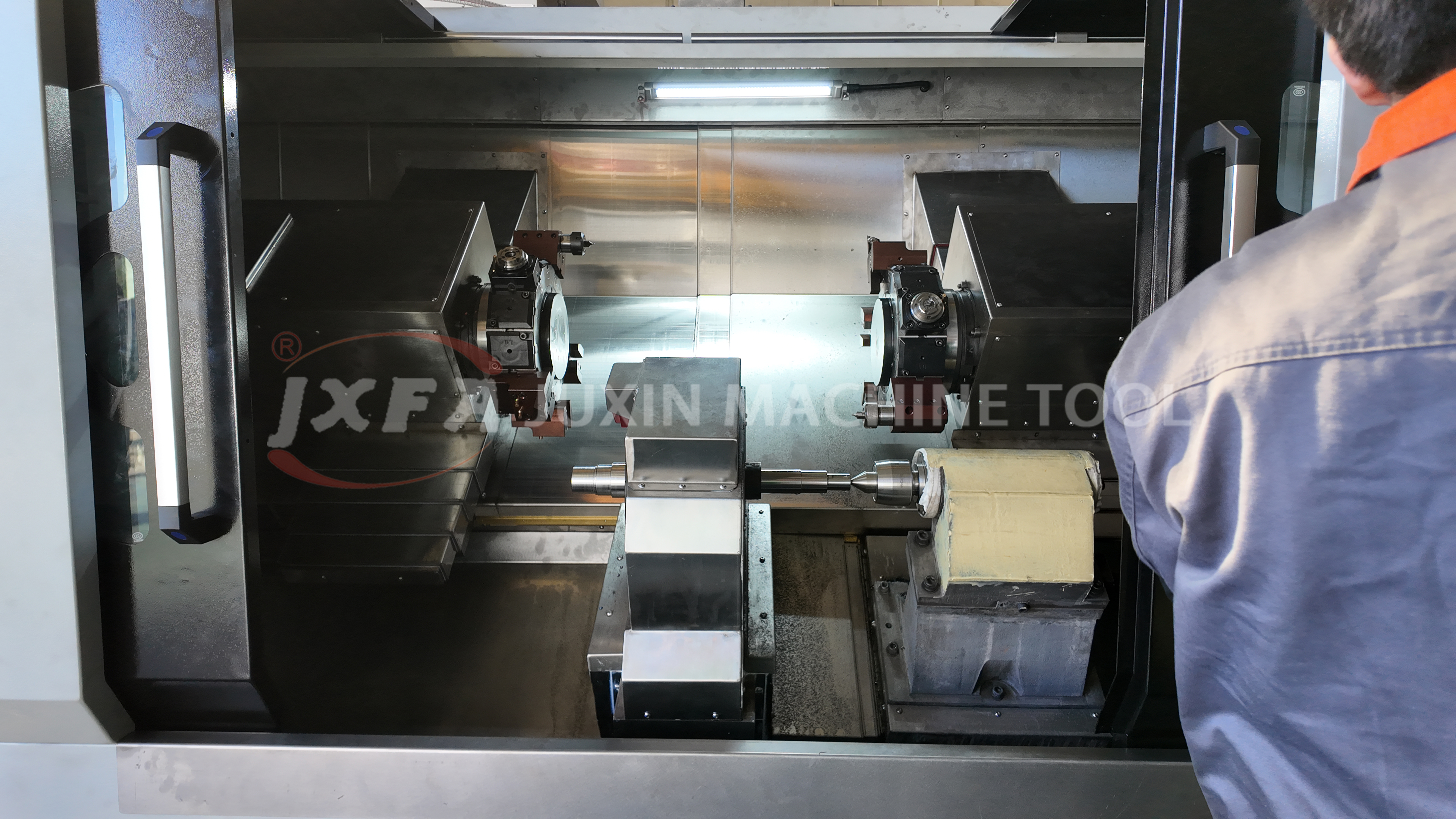 Motor shaft machined by double-head CNC lathe in batch production