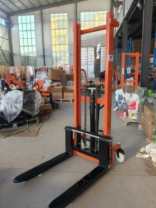 Manual stacker