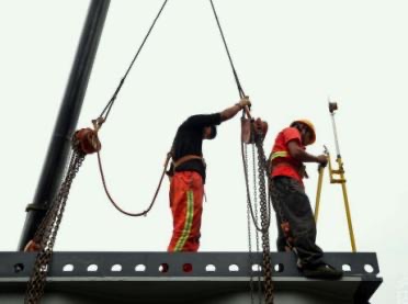 Chain block application in highway construction Chain block application in highway construction