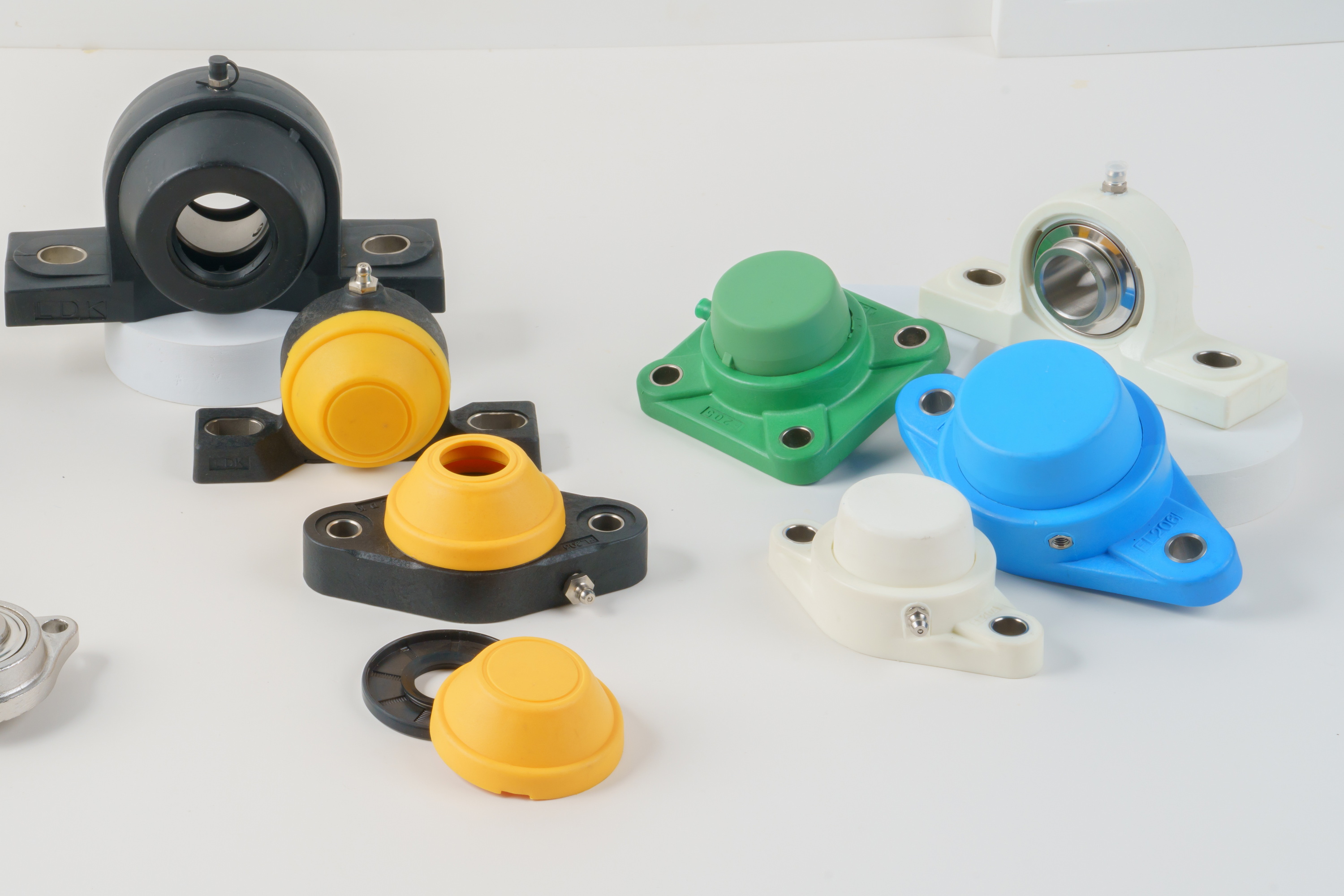 LDK plastic bearing units with customizable housing colour and interchangeable mounting dimensions
