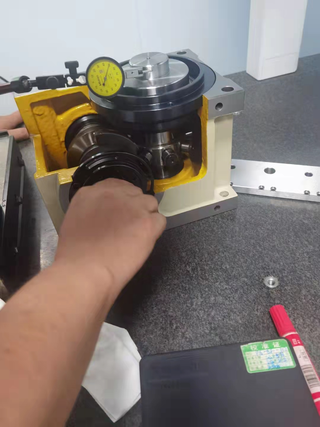 Shaft runout detection during cam indexer quality verification