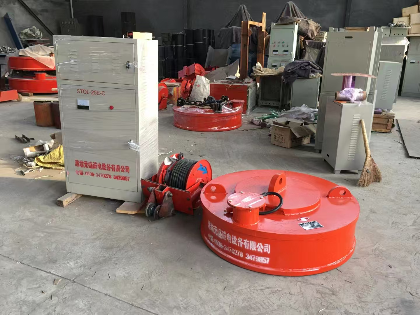 Disc type electromagnetic iron remover product photo for industrial magnetic separation
