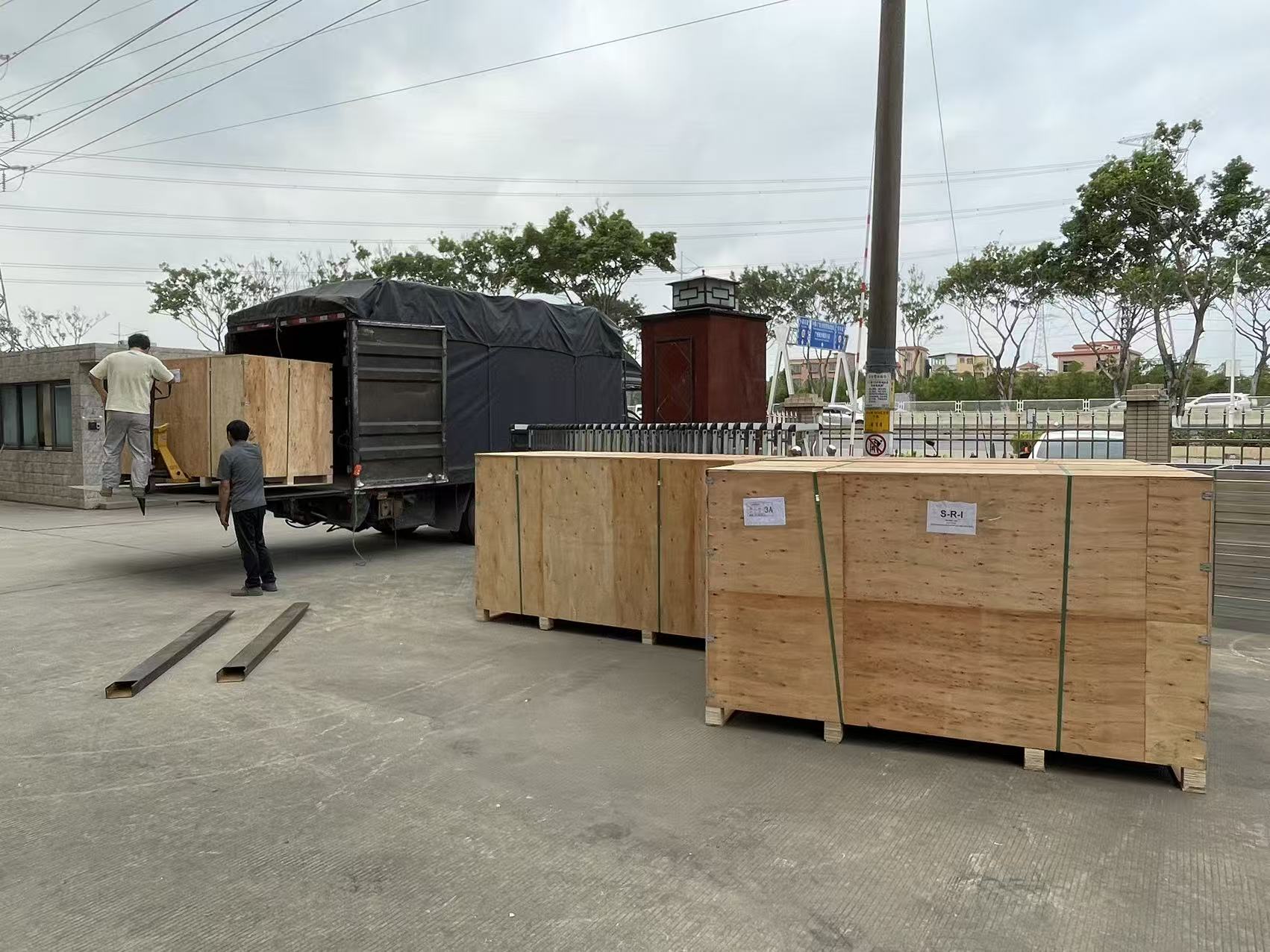Carton package for Stars Glamping luxury tent