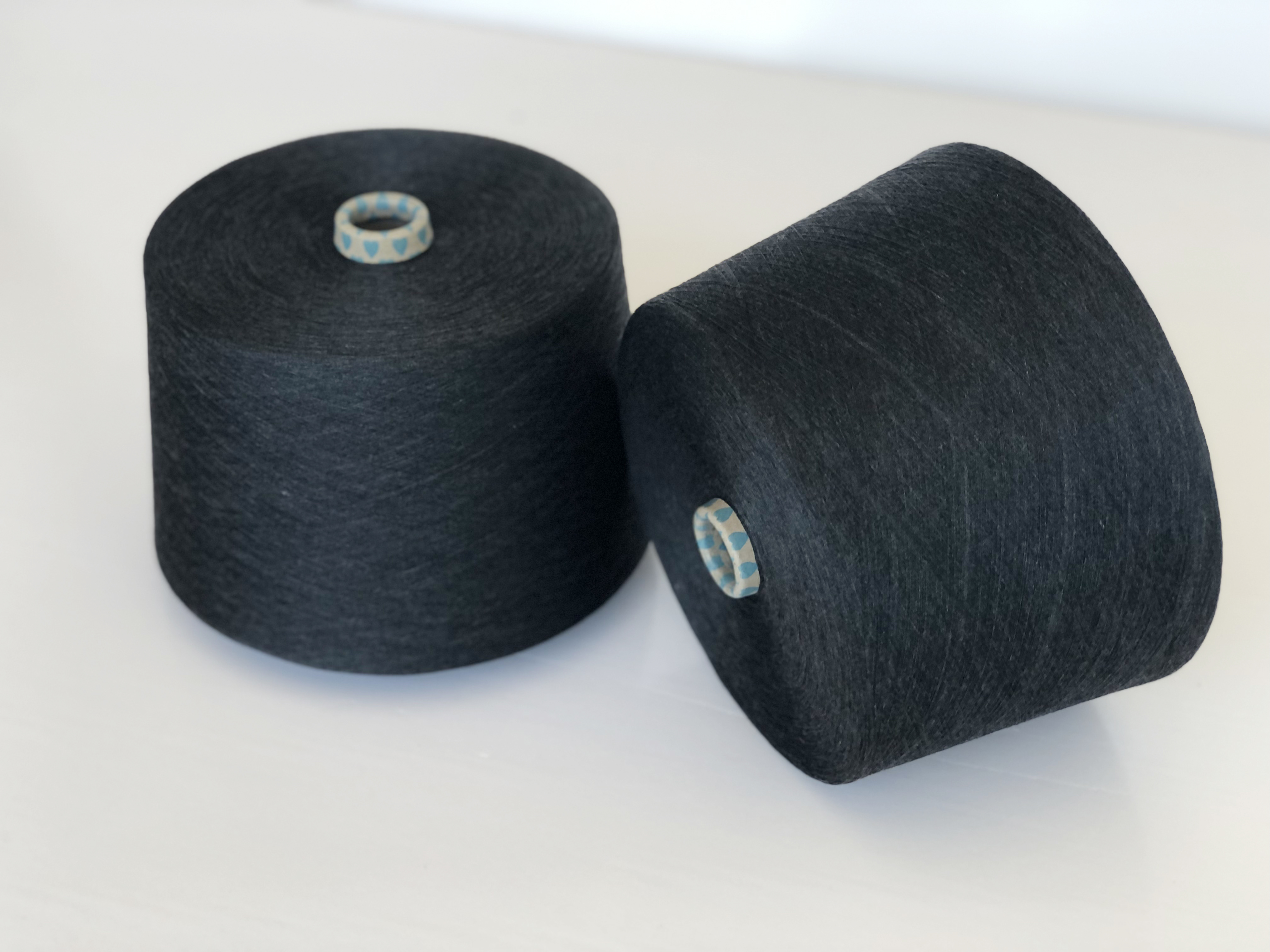 32S Healcell Alginate Fiber / Seaweed Fiber Algae Yarn Black