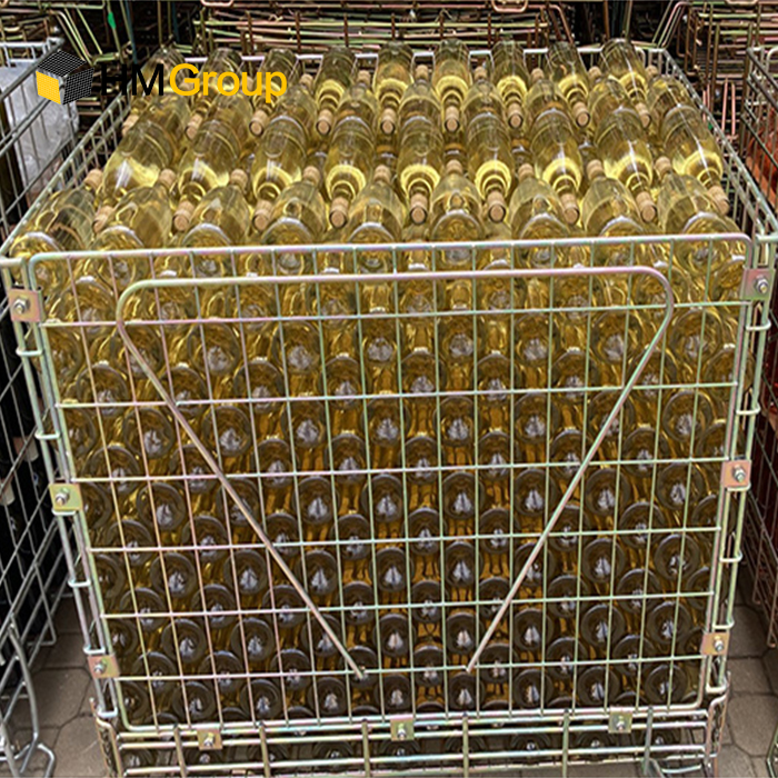 Customer feedback image showing champagne container in use