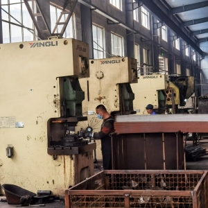 punching machine (2)