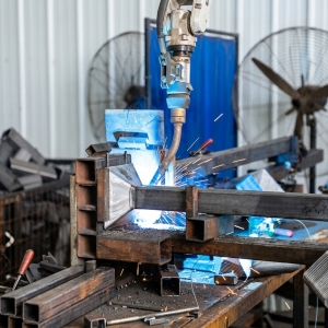 tire rack welding robot
