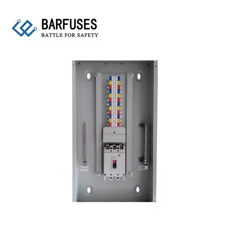 Pan assembly busbar with copper conductors and polycarbonate insulating parts
