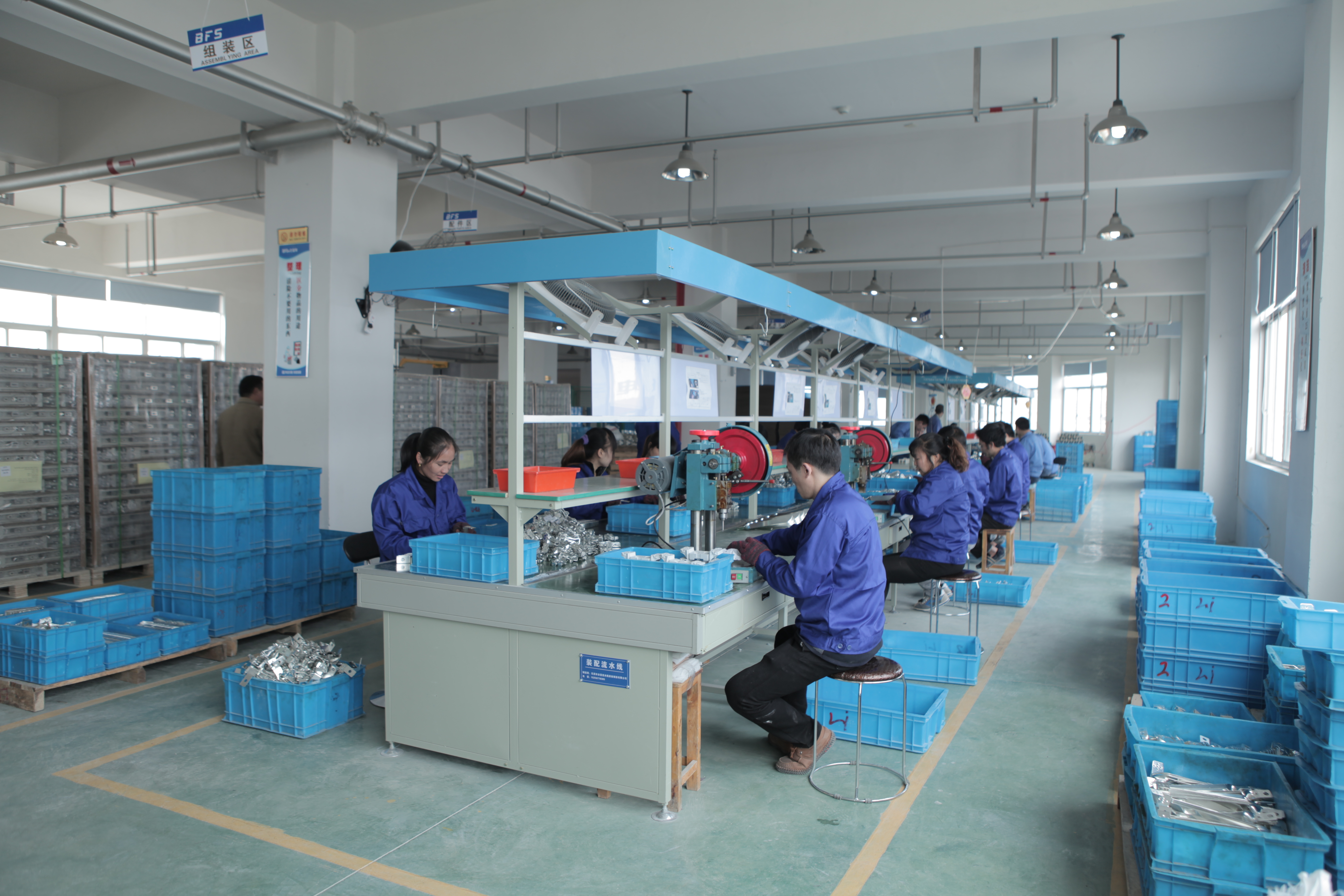 Workshop area for assembly and inspection of low-voltage fuse switches and fuse bases