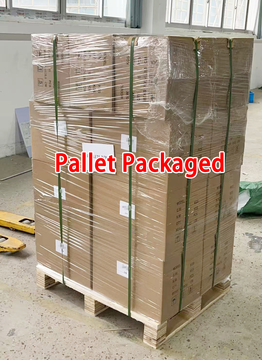 Pallet-packaged fuse switch disconnectors ready for distributor orders