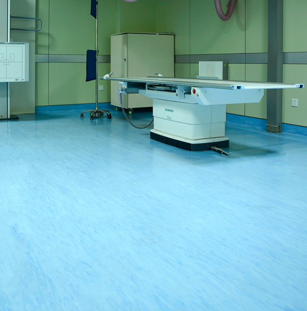 Homogeneous PVC flooring used in a CT room, demonstrating cleanroom and healthcare application