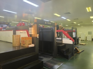High-precision double rotary knife cross-cutting machine (DWLX series), our core product with ±0.1mm positioning accuracy.
