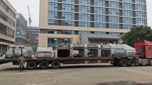Factory direct shipment, heavy-duty packaging equipment loading for overseas industrial clients.
