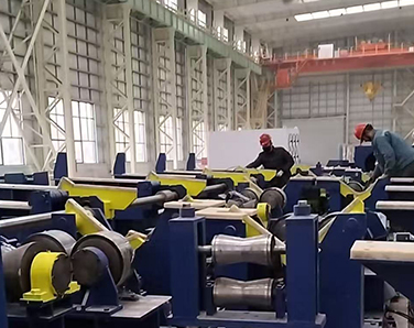 Steel pipe grinding machine production workshop