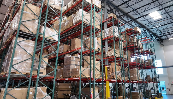 Contact Shunhang for international freight forwarding solutions