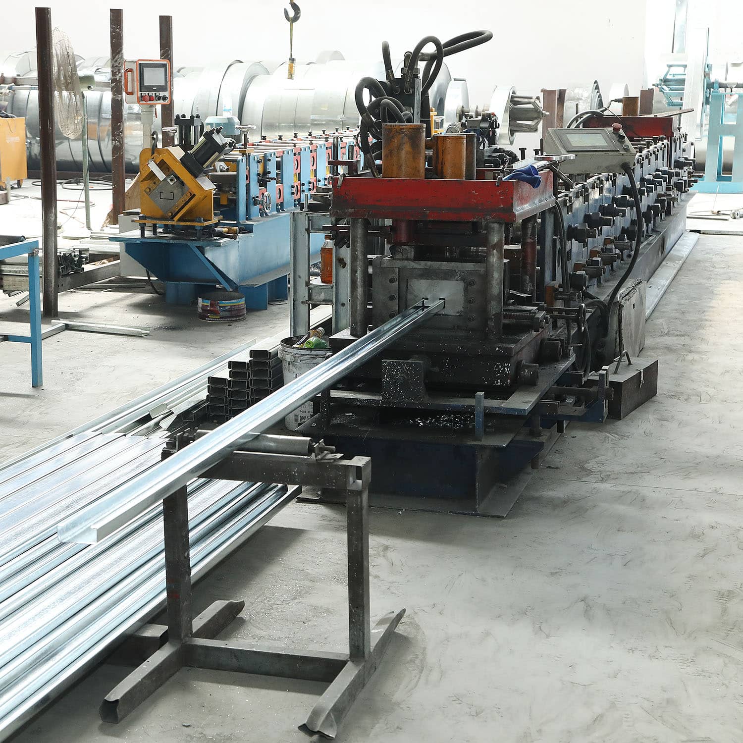 C Purlin roll forming machine used in steel structure fabrication