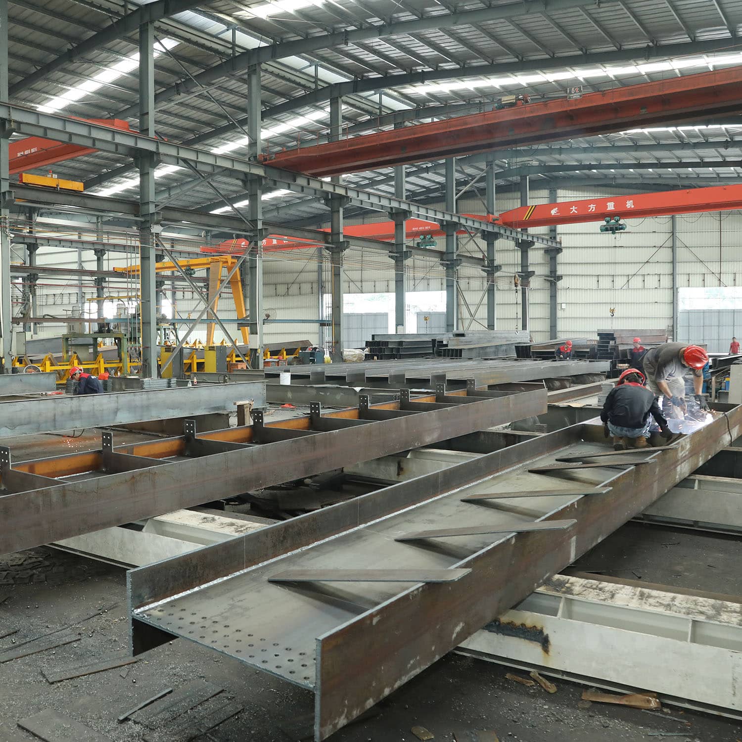 Prefabricated steel building factory and production floor