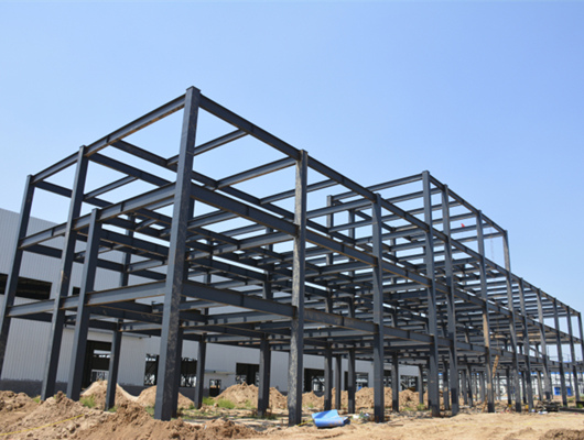 Heavy steel structure framing for industrial building