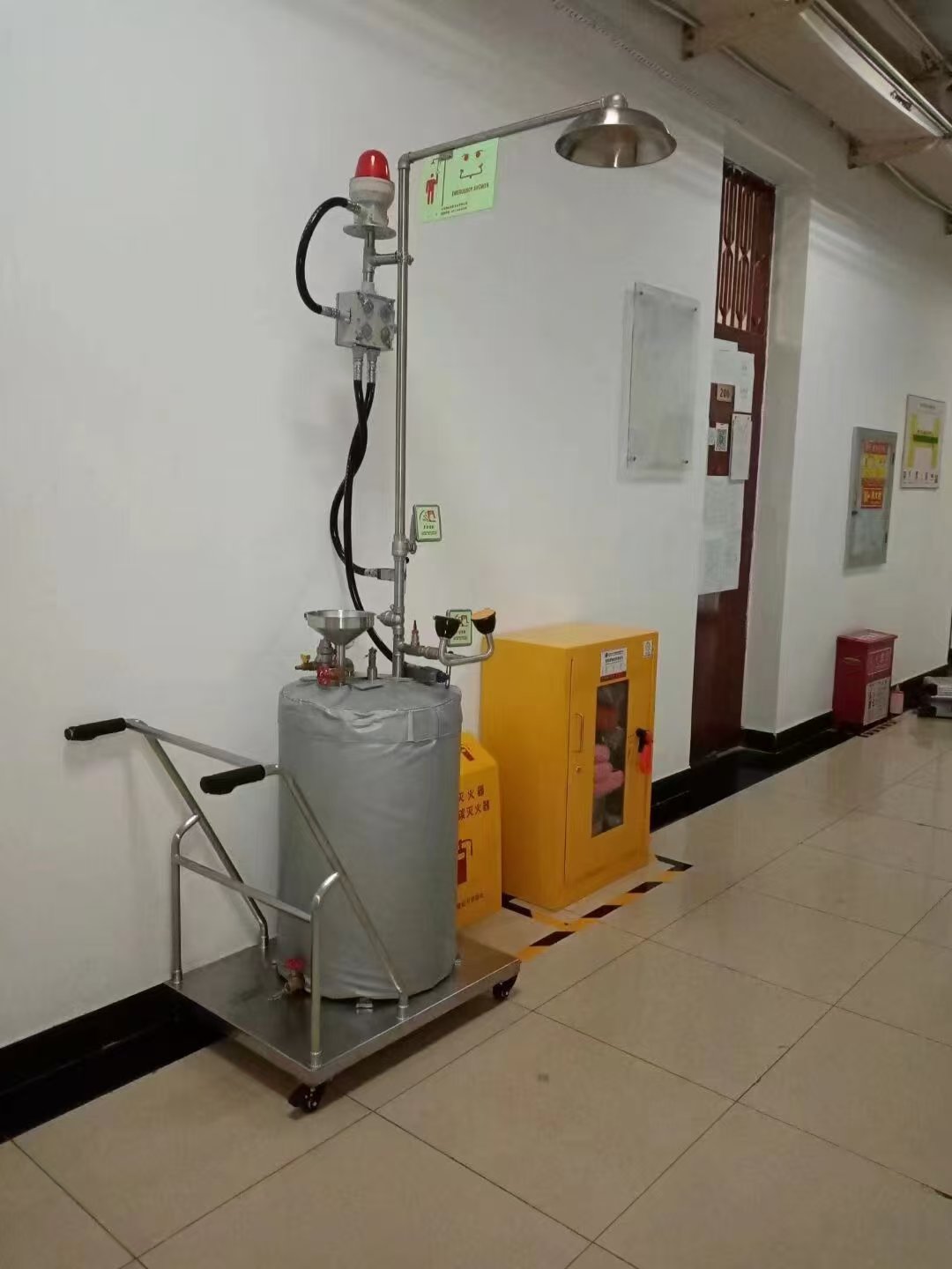 Portable emergency shower and eyewash unit for sites without fixed plumbing