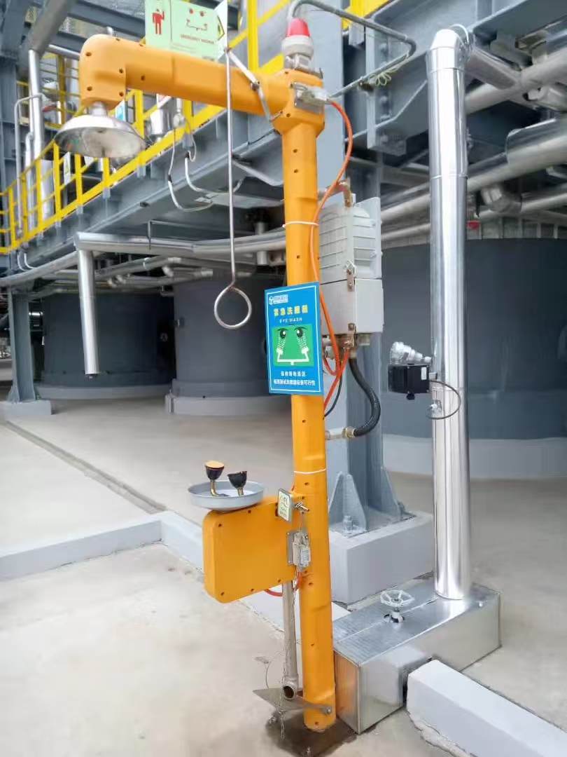 Electric heat tracing eyewash station in cold climate application