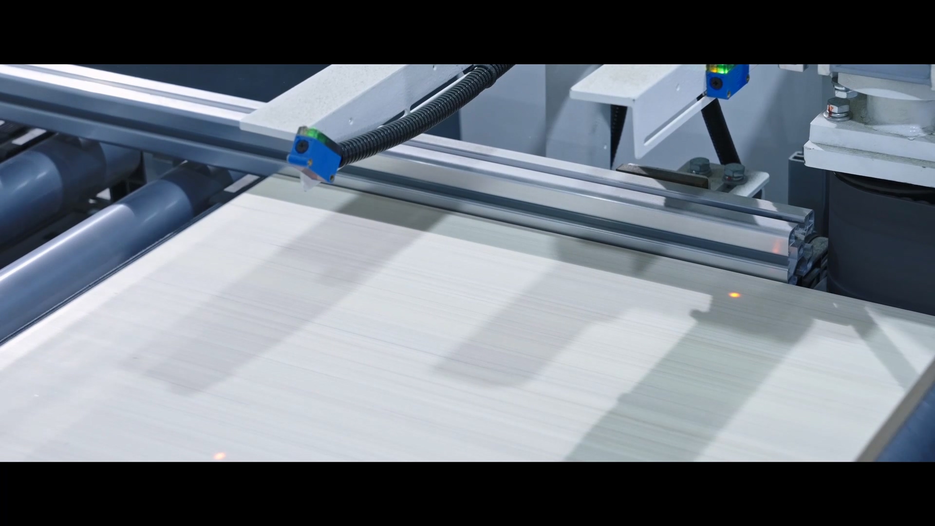 Laser positioning hole-making machine