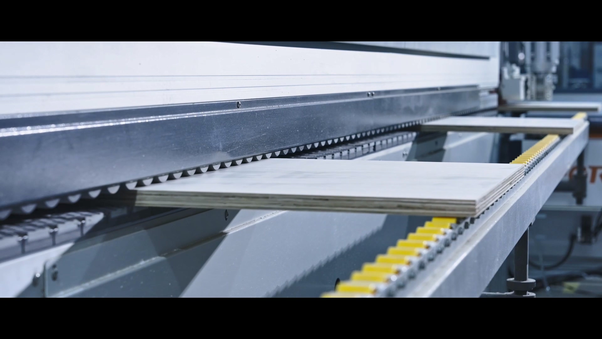 Sheet edge sealing machine 