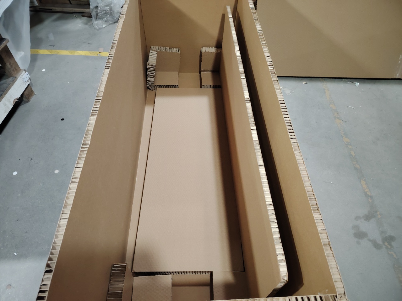 SHKL reinforced packaging for shower door shipments to prevent transport damage