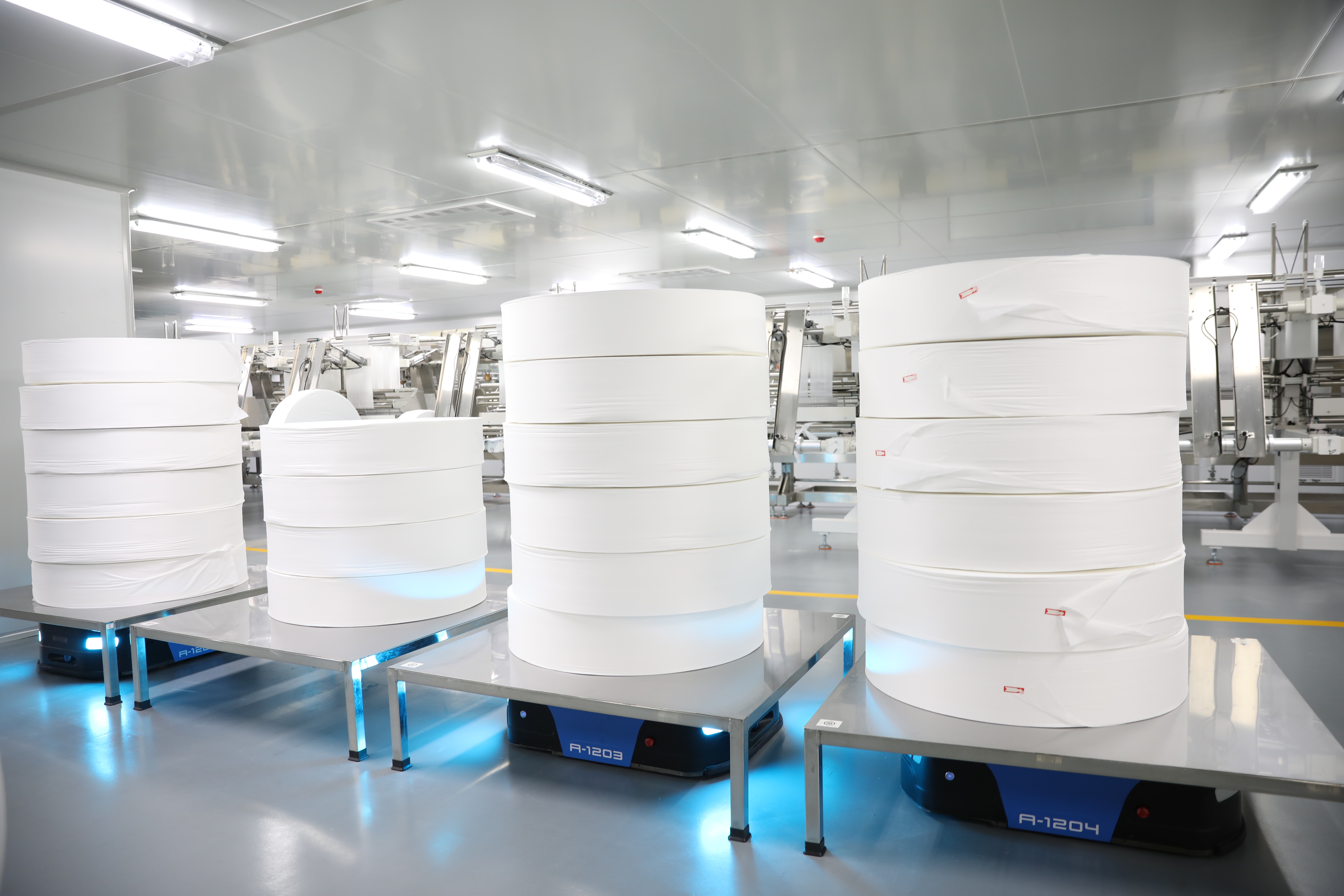 Fully automated wet wipe production line at Uniquality factory