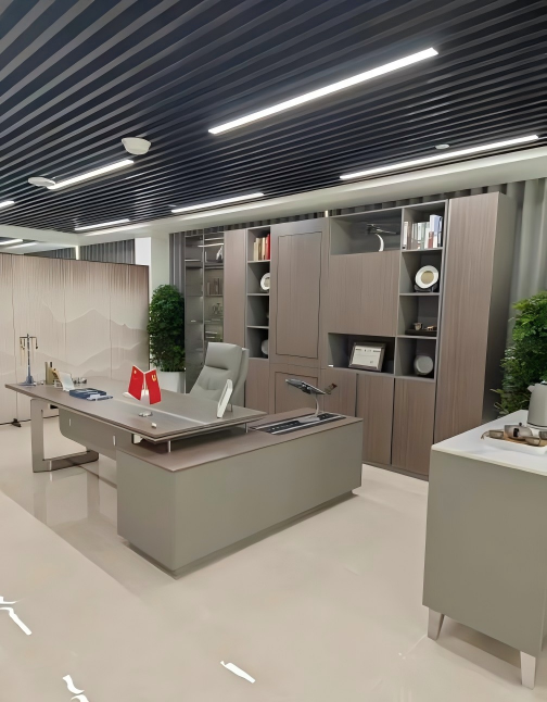Office interior using large-format aluminum honeycomb wall panels