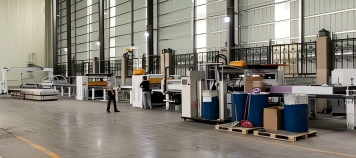 Nanbeiwang production workshop showing automated honeycomb panel manufacturing line